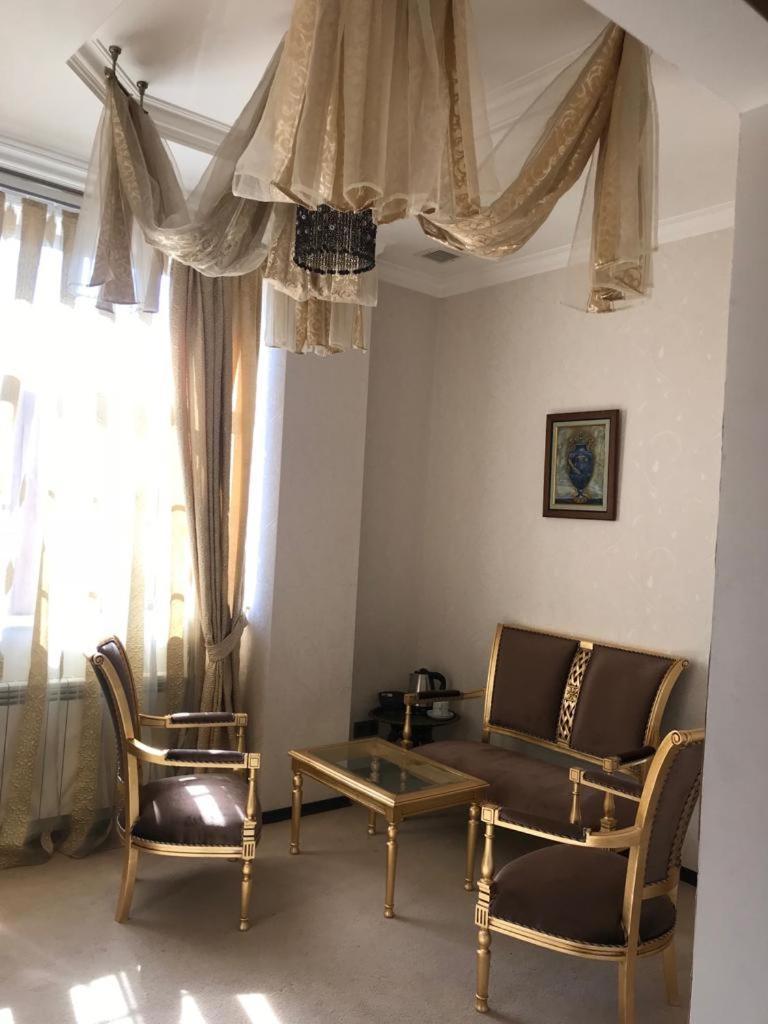 Villa Petrolea Hotel Baky Esterno foto